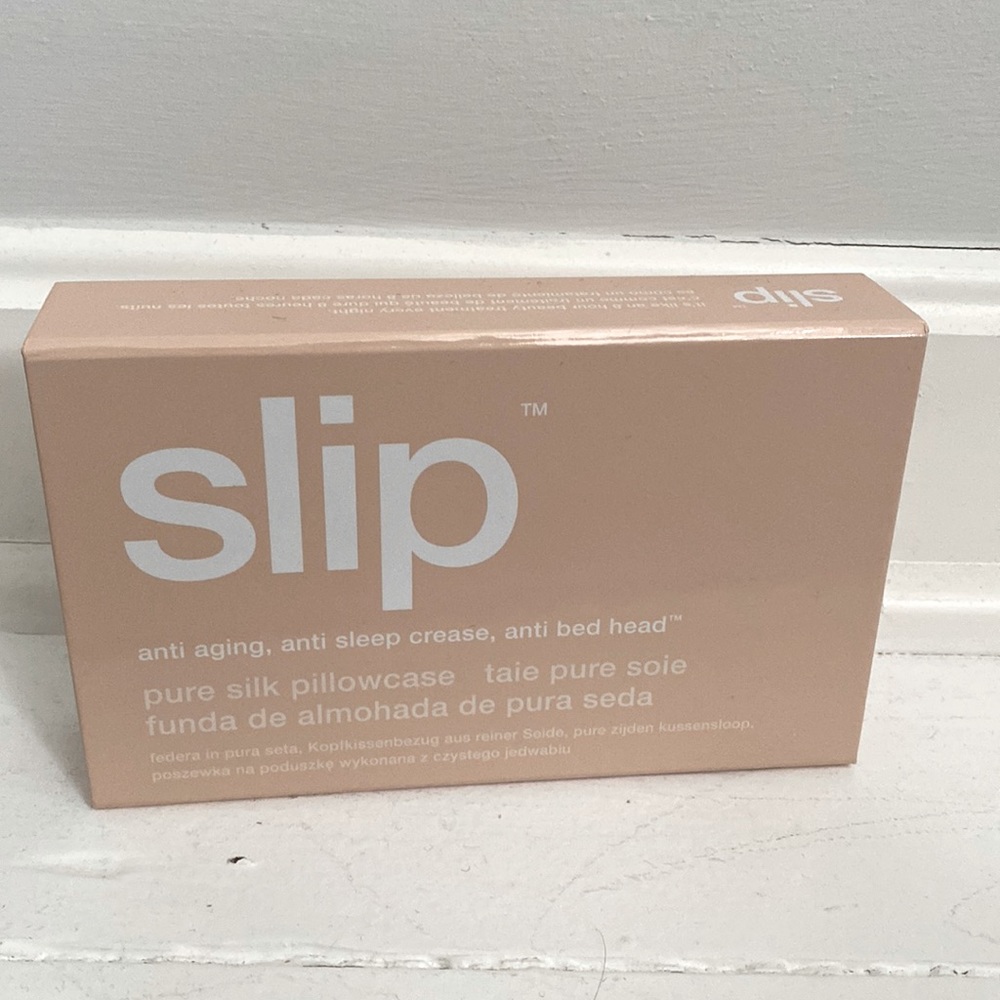 Slip silk pillowcase NWOT